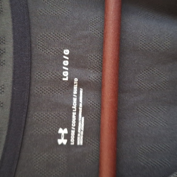 3/$20 Under Armour Army Green T-shirt, Size Large - Picture 6 of 7